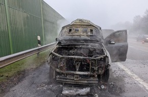 Polizeiinspektion Cuxhaven: POL-CUX: PKW Brand auf der BAB27 im Bereich der Anschlussstelle Bremerhaven-Überseehäfen (Foto im Anhang)