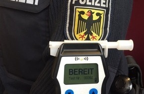 Bundespolizeiinspektion Kassel: BPOL-KS: Betrunkenes Männerquartett fährt schwarz