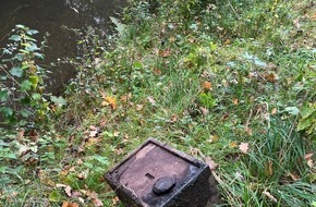 Kreispolizeibehörde Kleve: POL-KLE: Kalkar - Aufgefundener Tresor an der "Ley" in Kalkar / Polizei sucht Besitzer