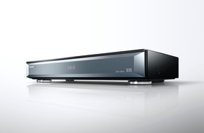 Panasonic Deutschland: UHD Blu-ray Player UB900 erhält "Ultra HD Premium"-Zertifikat / 4K TV und UHD Blu-ray Player von Panasonic zeigen bislang unerreichte Bildqualität