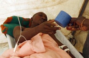 action medeor e.V.: Simbabwe: medeor bringt heute über 15 Tonnen Medikamente auf den Weg