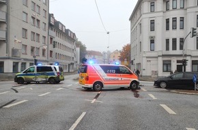 Polizei Bremerhaven: POL-Bremerhaven: Verkehrsunfall: Einsatzfahrzeuge bei Alarmfahrt kollidiert