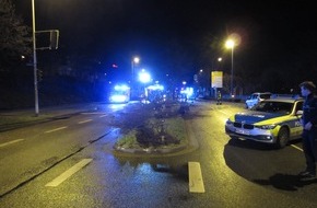 Feuerwehr Mülheim an der Ruhr: FW-MH: Schwerer Verkehrsunfall mit 2 verletzten Personen