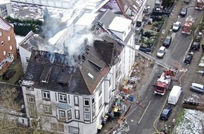 Feuerwehr Bochum: FW-BO: Update Dachstuhlbrand in Gerthe