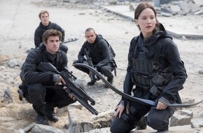 ProSieben: Snow Will Fall! Jennifer Lawrence stürmt in der Free-TV-Premiere von "Die Tribute von Panem 4" das Kapitol