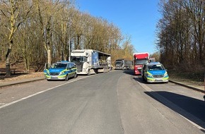 Polizei Steinfurt: POL-ST: Kreis Steinfurt, Verkehrsdienst führt Kontrollen bei Bussen und LKW durch Positives Ergebnis bei Schulbussen