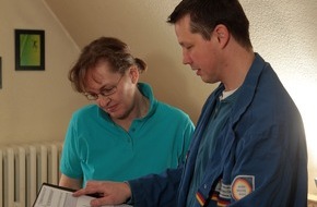 co2online gGmbH: Handwerkerangebote: Das sollten Verbraucher wissen / Themenspezial zeigt, was ein gutes Angebot ausmacht / Fünf Punkte, die Kunden beachten sollten (BILD)