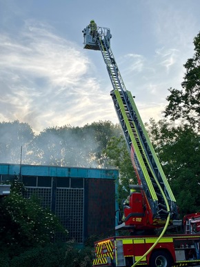 FW Menden: Mehrere zeitgleiche Einsätze für die Feuerwehr Menden