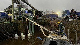 THW Landesverband Hamburg, Mecklenburg-Vorpommern, Schleswig-Holstein: THW HH MV SH: Kreis und THW &uuml;ben Sch&ouml;pfwerksausfall