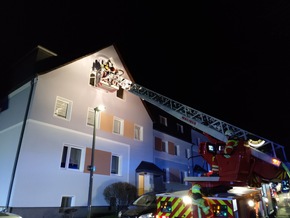 FW-Heiligenhaus: Zimmerbrand in einem Mehrfamilienhaus (Meldung 03/2021)