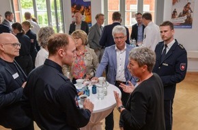 Polizeiakademie Niedersachsen: POL-AK NI: Landtagspräsidentin besucht Polizeiakademie Niedersachsen - Stärkung der Demokratie im Fokus der Gespräche