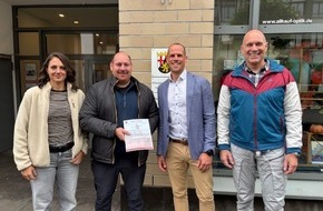 Polizeidirektion Mayen: POL-PDMY: Auszeichnung für mutiges Eingreifen: Sebastian Frevel rettete Ehepaar