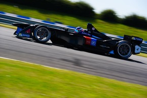 ZF ist offizieller Technologiepartner des Venturi Formula E Teams