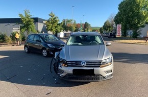 Polizeidirektion Landau: POL-PDLD: Unfall - beide Fahrzeuge nicht mehr fahrbereit