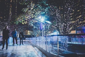 Eröffnung «Iiszauber» Eisfeld & Fondue Chalet in Aarau