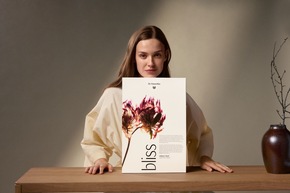 A gift from nature: Mit der Limited Edition Festive Season 2026 von Dr. Hauschka achtsame Pflegemomente f&uuml;r mehr Selbstf&uuml;rsorge schenken.