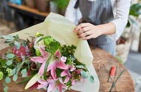 Initiative "M&uuml;lltrennung wirkt": Blumen zum Muttertag - und die Verpackung?
