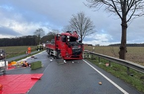 Polizeiinspektion Cuxhaven: POL-CUX: Nach schwerem Verkehrsunfall auf der B71 - Vollsperrung aufgehoben (Foto im Anhang)