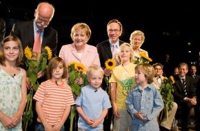 VDA - Verband der Automobilindustrie e.V.: Bundeskanzlerin Dr. Angela Merkel eröffnet IAA