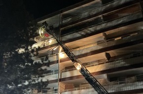 Feuerwehr und Rettungsdienst Bonn: FW-BN: Brand auf Balkon in Mehrfamilienhaus in Bonn-Auerberg verläuft glimpflich
