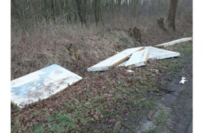 Polizeidirektion Bad Segeberg: POL-SE: Hasloh - Unerlaubte Müllablagerung / Polizei bittet um Hinweise