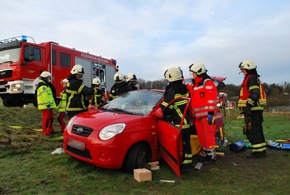 FW-MK: Verkehrsunfall in Dahlsen - Rettungshubschrauber im Einsatz