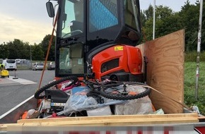 Hauptzollamt Bielefeld: HZA-BI: Minibagger ohne Zolldokumente/Bielefelder Zoll entdeckt Schmuggelversuch auf der A2 bei Hamm