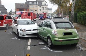 Polizei Düren: POL-DN: Kollision mit dem Gegenverkehr