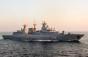 Presse- und Informationszentrum Marine: Fregatte "Mecklenburg-Vorpommern" kehrt vom Einsatz- und Ausbildungsverband zurück