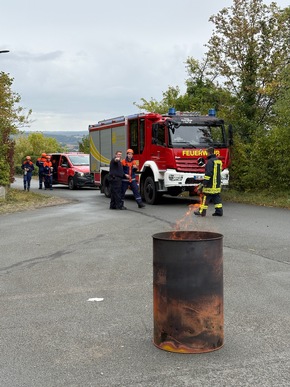 FW Beverungen: 24 Stunden im Einsatz / Berufsfeuerwehrtag der Jugendfeuerwehren Beverungen, Dalhausen und Herstelle