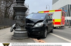 Feuerwehr München: FW-M: Zwei Verletzte durch Verkehrsunfall (Maxvorstadt)