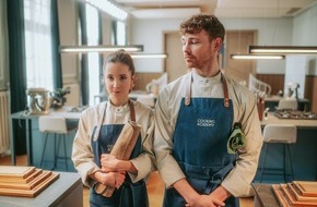 ProSieben: Scharfe Messer, heiße Herzen: ProSieben serviert die Serie "Die Cooking Academy" ab Montag, 6. Oktober, am Vorabend. Täglich.