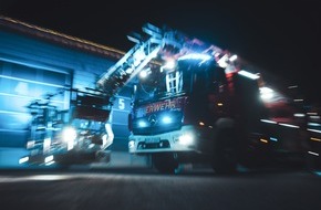 FFW Gemeinde Schwalmtal: FFW Schwalmtal: Wohnungsbrand in leerstehendem Geb&auml;ude sorgt f&uuml;r umfangreichen Feuerwehreinsatz in Amern