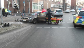 Polizeiinspektion Oldenburg-Stadt / Ammerland: POL-OL: +++ Zwei Leichtverletzte nach Verkehrsunfall +++