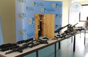 Polizei Hagen: POL-HA: Schlag gegen illegalen Waffenhandel - ergänzende Presseerklärung
