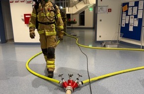 Feuerwehr Attendorn: FW-OE: Feuer in einem Schulgebäude