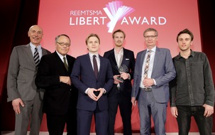 Reemtsma Cigarettenfabriken GmbH: Hamburger Journalist Claas Relotius erhält Reemtsma Liberty Award 2017 - Investigativjournalist und Jurist Ronan Farrow hält Ehrenrede vor 250 Gästen