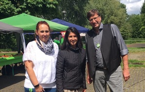 FRÖBEL-Gruppe: PRESSEFOTOS: Staatssekretärin Serap Güler beim "Längsten Forschertisch" am Tag der kleinen Forscher 2019 in Köln