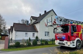 Freiwillige Feuerwehr Lage: FW Lage: Feuer 2/Kaminbrand - 04.12.2021 - 08:18 Uhr