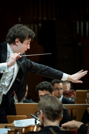 Martijn Dendievel gewinnt Deutschen Dirigentenpreis 2021