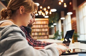 Verbraucherzentrale Nordrhein-Westfalen e.V.: Wenn die Schule fit f&uuml;r den Verbraucheralltag macht