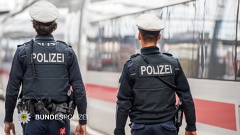 Bundespolizeidirektion München: Bundespolizeidirektion München: Familienzusammenführung geglückt Bundespolizei schickt Kinder nach