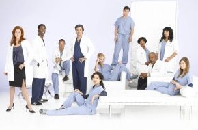ProSieben: Wem gehört das schwarze Höschen? Dr. Derek Shepherd (Patrick Dempsey) zum Start der dritten Staffel"Grey's Anatomy " in der Liebes-Zwickmühle
