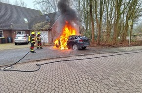 Kreisfeuerwehr Rotenburg (Wümme): FW-ROW: PKW-Brand gegenüber Polizeistation in Sottrum
