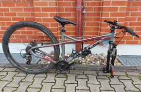 Kreispolizeibehörde Rhein-Kreis Neuss: POL-NE: Mutmaßlicher Fahrraddieb gestellt. Die Kripo ermittelt und fragt: Wem gehört das Fahrrad?