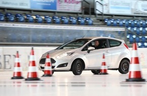 Touring Club Schweiz/Suisse/Svizzero - TCS: TCS Winterreifentest 2014 - Hohes Leistungsniveau bei den Besten