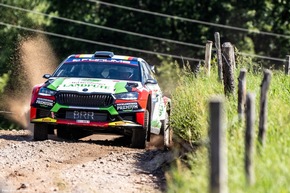 EKO Akropolis-Rallye Griechenland: Škoda Crews peilen Top-Positionen im WRC2-Klassement an