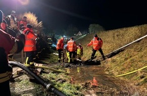 Feuerwehr Plettenberg: FW-PL: Einsatz der Feuerwehr Plettenberg bei Hochwasser in Hamm