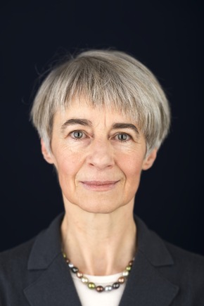 Communiqué de presse - Des étapes décisives franchies et le renforcement de ses Conseils de fondation et scientifique : UniDistance Suisse est fière de son succès