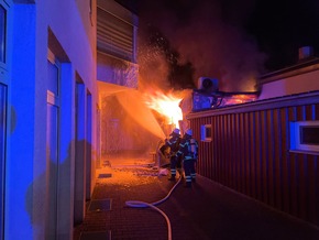 KFV Bodenseekreis: Brand im Döner-Imbiß - Feuerwehr verhindert Übergreifen auf Wohnhaus